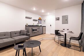 Thena Hotel - Spacious 1 BDRM