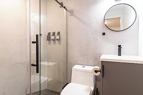 Thena Hotel - Spacious 1 BDRM