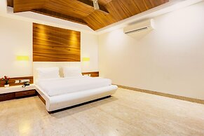 Mordern Rooftop Restro and Pool at Udaipur