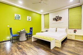 Mordern Rooftop Restro and Pool at Udaipur