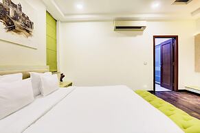 Mordern Rooftop Restro and Pool at Udaipur