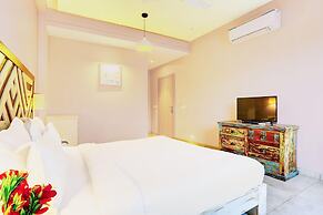 Mordern Rooftop Restro and Pool at Udaipur