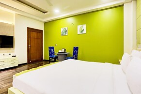 Mordern Rooftop Restro and Pool at Udaipur