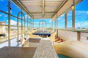 Mordern Rooftop Restro and Pool at Udaipur