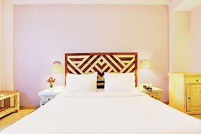 Mordern Rooftop Restro and Pool at Udaipur