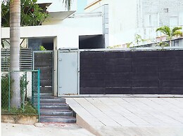 Mordern Rooftop Restro and Pool at Udaipur