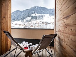 Pet-friendly Holiday Home With Scenic Views
