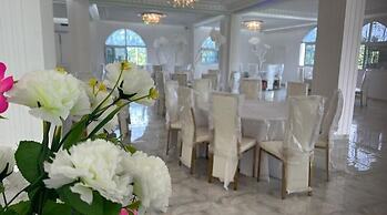 Chateau Mbeka'a Paris