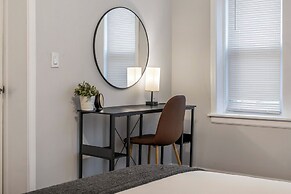 Cozy 1-Bedroom Apt with In-Unit Laundry