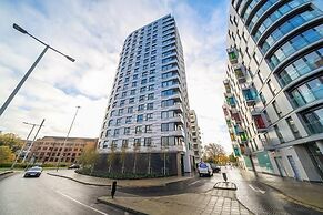2BR Apartment - Sleeps 4 - Free Parking - Reading