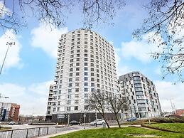 2BR Apartment - Sleeps 4 - Free Parking - Reading