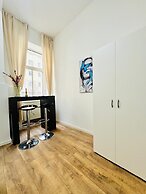 5BR Apt 10min to Matzleinsdorfer