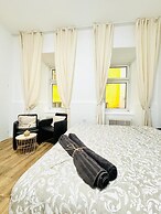 5BR Apt 10min to Matzleinsdorfer