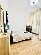 5BR Apt 10min to Matzleinsdorfer