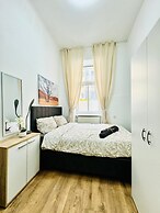 5BR Apt 10min to Matzleinsdorfer