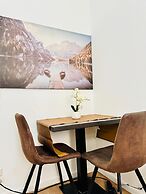 5BR Apt 10min to Matzleinsdorfer