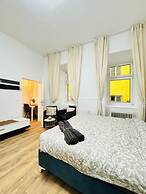5BR Apt 10min to Matzleinsdorfer