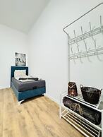 5BR Apt 10min to Matzleinsdorfer