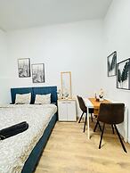 5BR Apt 10min to Matzleinsdorfer