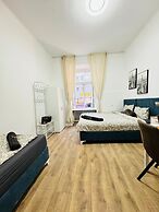 5BR Apt 10min to Matzleinsdorfer