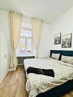 5BR Apt 10min to Matzleinsdorfer