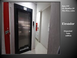 Apto 104 Ed Dambros ótima localização