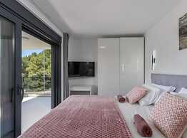 Charming Apartment Island Krk With Private Pool