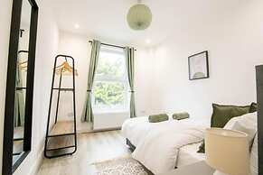 Cosy 3 Bed Flat in Southsea