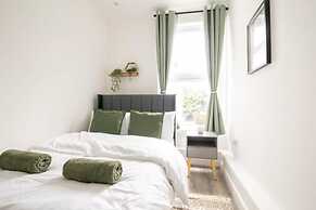 Cosy 3 Bed Flat in Southsea