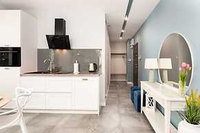 Modern Pla a Basen Rodzinnie i Luksusowo