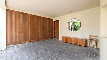 Villa Dreamer by Villa Finder