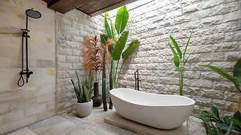 Villa Dreamer by Villa Finder