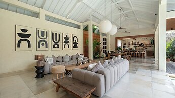 Villa Dreamer by Villa Finder