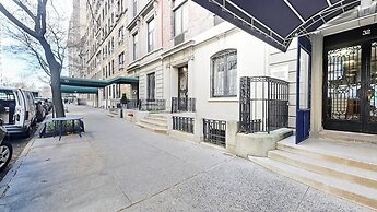 Central Park Studio With Sleeping Loft