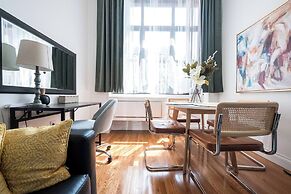 Central Park Studio With Sleeping Loft