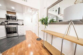 Central Park Studio With Sleeping Loft