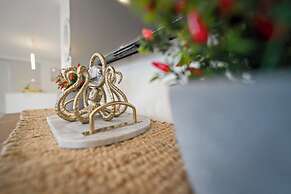 Gorgeous 4 Bedroom House - Blackmans Bay