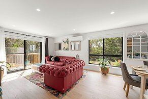 Gorgeous 4 Bedroom House - Blackmans Bay