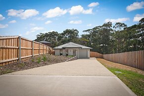 Gorgeous 4 Bedroom House - Blackmans Bay