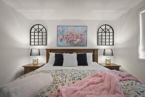 Gorgeous 4 Bedroom House - Blackmans Bay