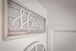 Gorgeous 4 Bedroom House - Blackmans Bay