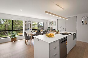 Gorgeous 4 Bedroom House - Blackmans Bay