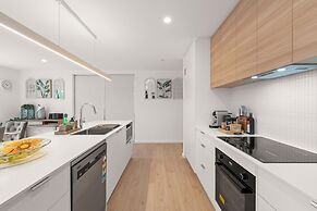 Gorgeous 4 Bedroom House - Blackmans Bay