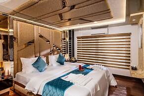 Upper Deck Boathouse