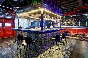 Elegant Stays With Rooftop Restro and Hill View