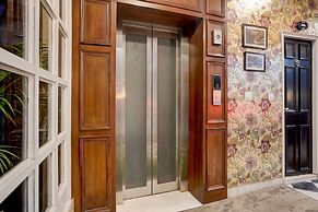 Elegant Stays With Rooftop Restro and Hill View