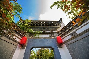 Yiqi Ahn Luh Huangshan