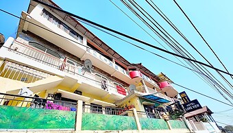 Hotel Lake View Mall Road Near Lake