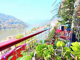 Hotel Lake View Mall Road Near Lake