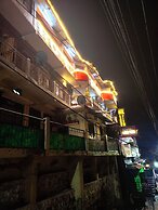 Hotel Lake View Mall Road Near Lake